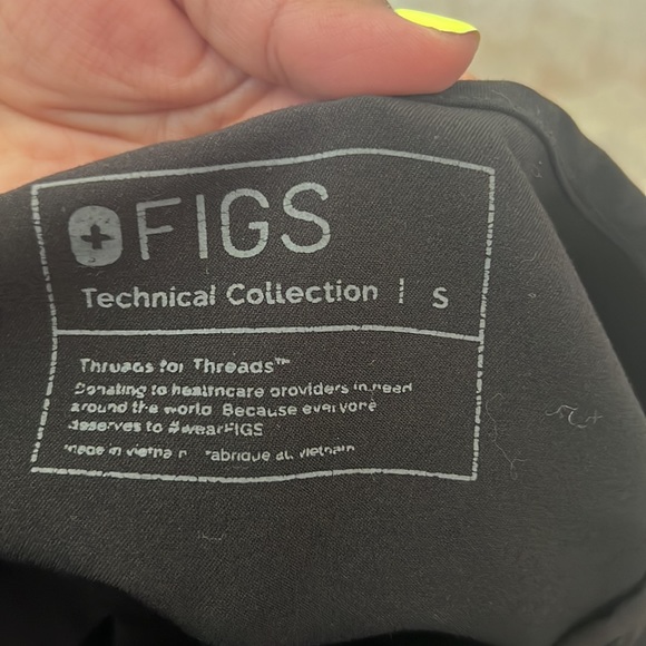 FIGS Chisec Three-Pocket Scrub Top Technical Collection Mens Size Small EUC - Picture 5 of 9
